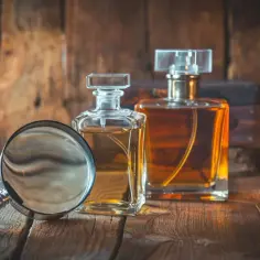Woda kolońska: Czym różni się od perfum? Wyjaśniamy
